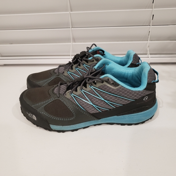 North Face summit hiking shoes - Picture 2 of 7